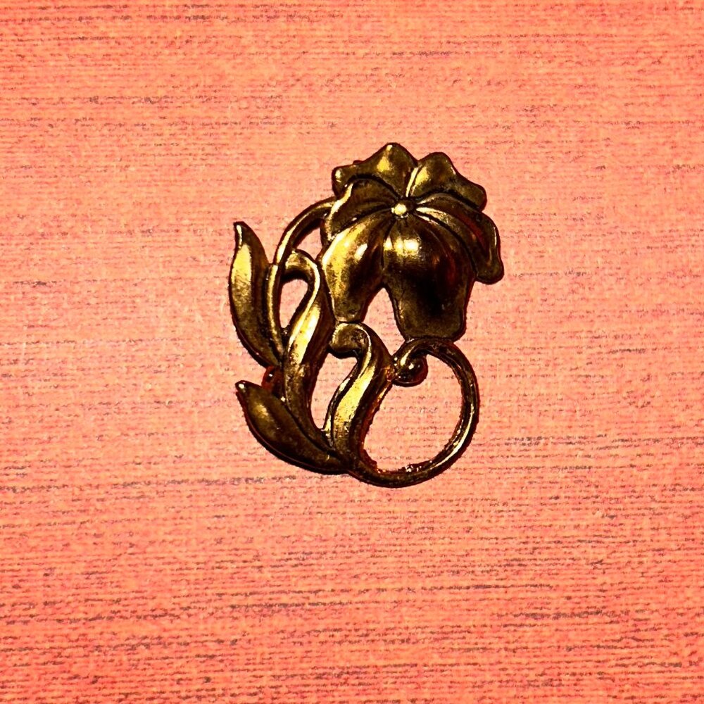 Vintage Gold-Tone Lily Brooch Pin